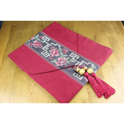 TD2049 - Taplak Meja Segitiga Medium Flower Red