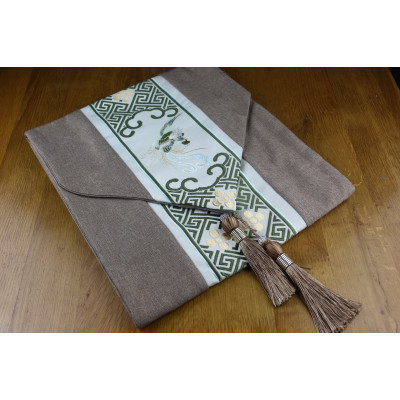 TD2051 - Taplak Meja Segitiga Medium Bird Brown Muda